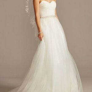David’s Bridal Ivory Tulle Ball Gown